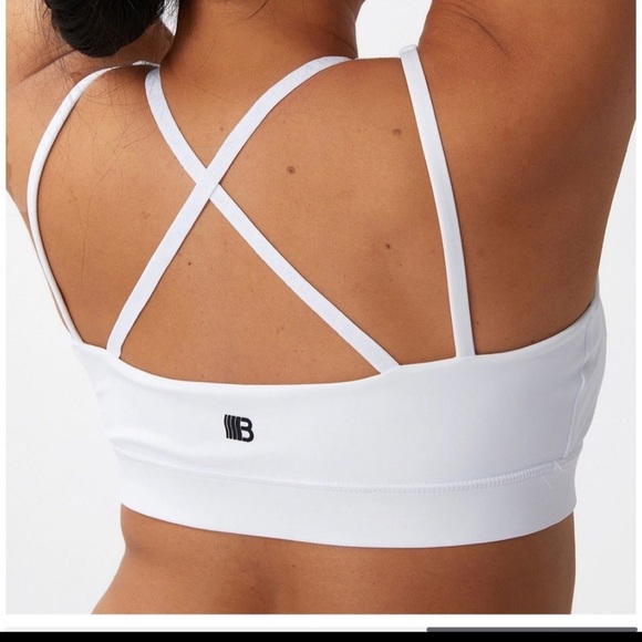 White Workout crop Size 12 - Picture 3 of 3